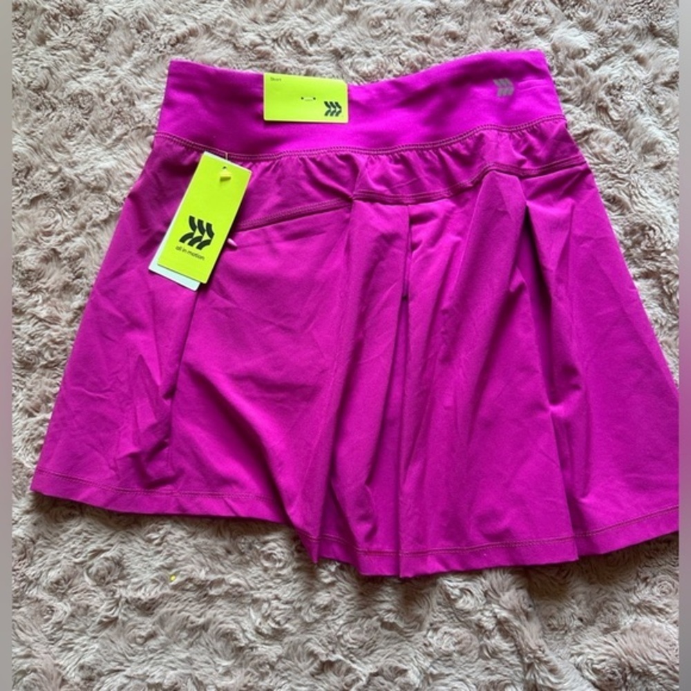 NWT Skorts